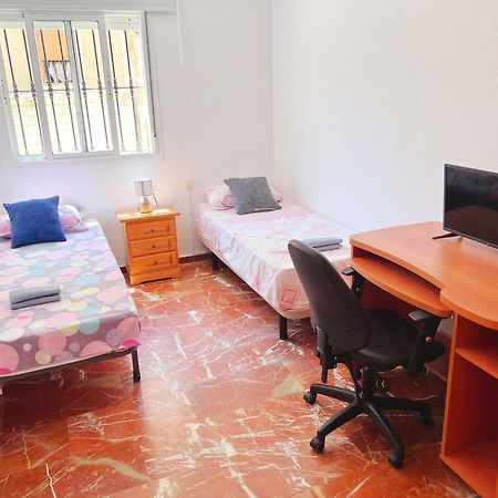 Habitacion Compartido Huelva Centro エクステリア 写真